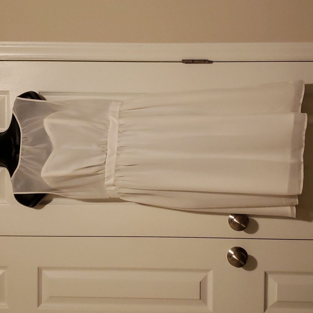 Tevolio Off White Formal Dress